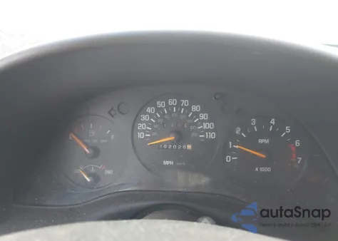 1998 Chevrolet Monte Carlo Ls z USA, uszkodzony, nr VIN 2G1WW12M1W9157008